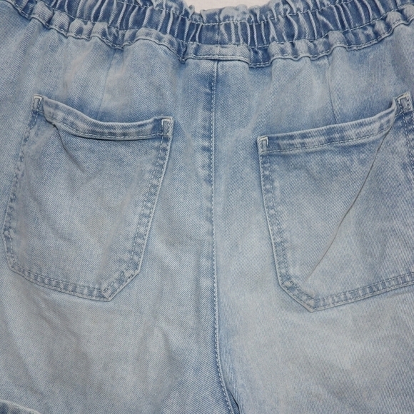 Time and Tru Distressed shorts medium - Picture 6 of 10